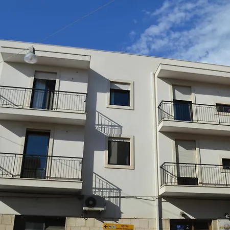 G.h. * Полиньяно-а-Маре